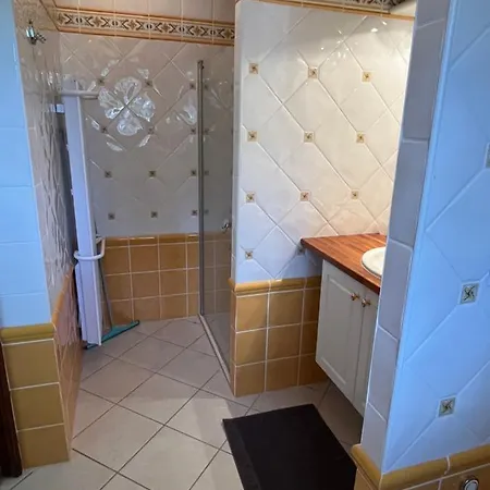 Domainerossignol Lavande 4* גורדון-אן-קרסי