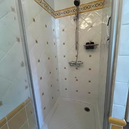 Domainerossignol Lavande Couette-café Gourdon