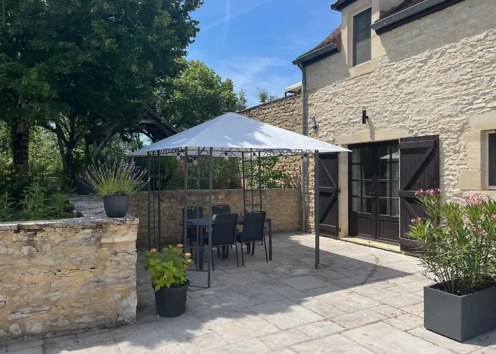 Domainerossignol Lavande 住宿加早餐酒店 4*